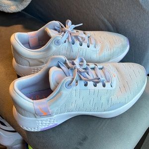 Nike size 8 sneakers